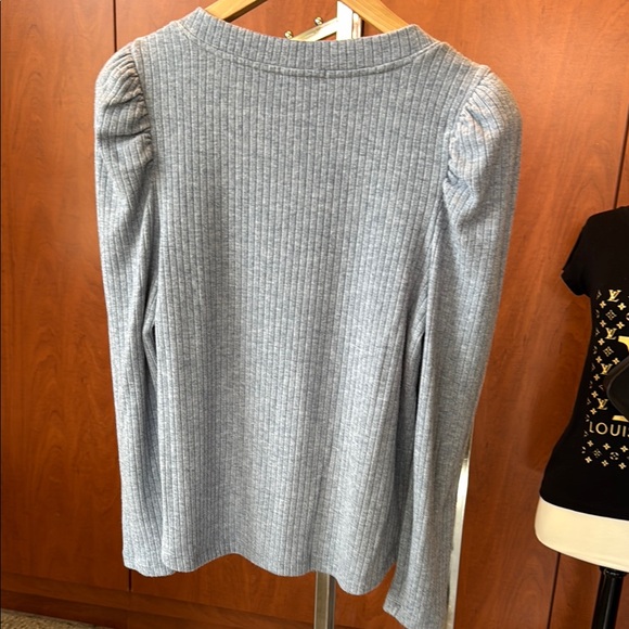 🔥SALE Democracy NWOT Denim Blue Super soft Puff Sleeve V-Neck Ribbed Women's Top - Picture 6 of 7